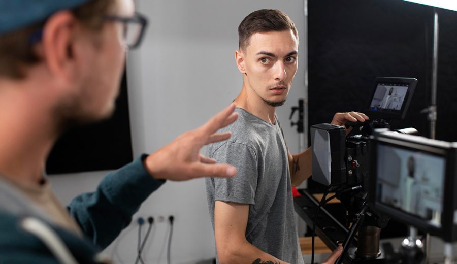 Descubre qué es y cuanto cobra un operador de cámar