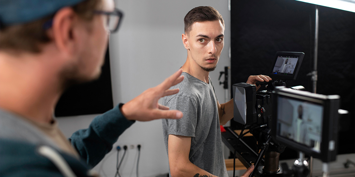 Descubre qué es y cuanto cobra un operador de cámar