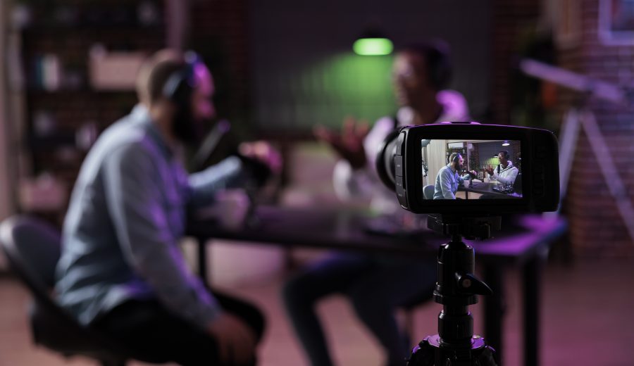 Equipo en una transmisión de streaming