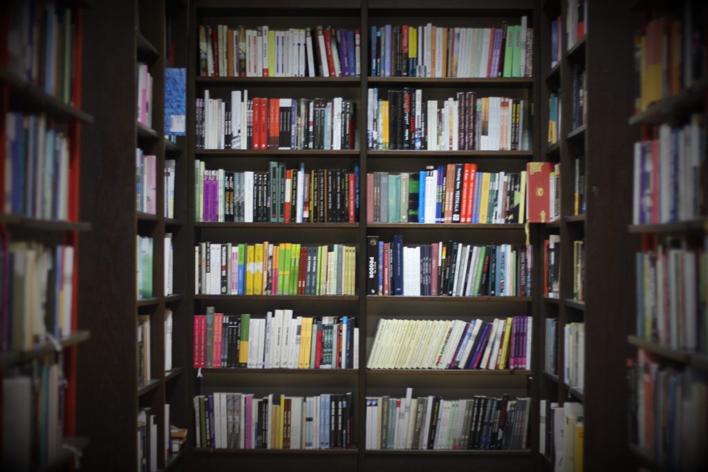 Estilos y géneros literarios: qué son, tipos y diferencias